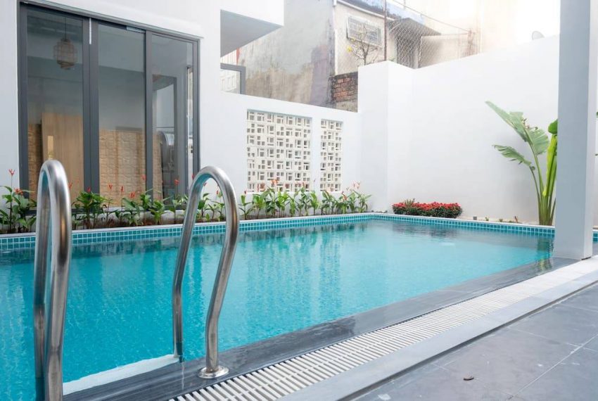 apartment with swimming pool