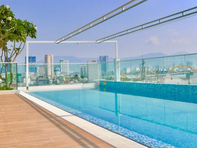 1-Bedroom-Apartment-with-pool-for-rent-Danang