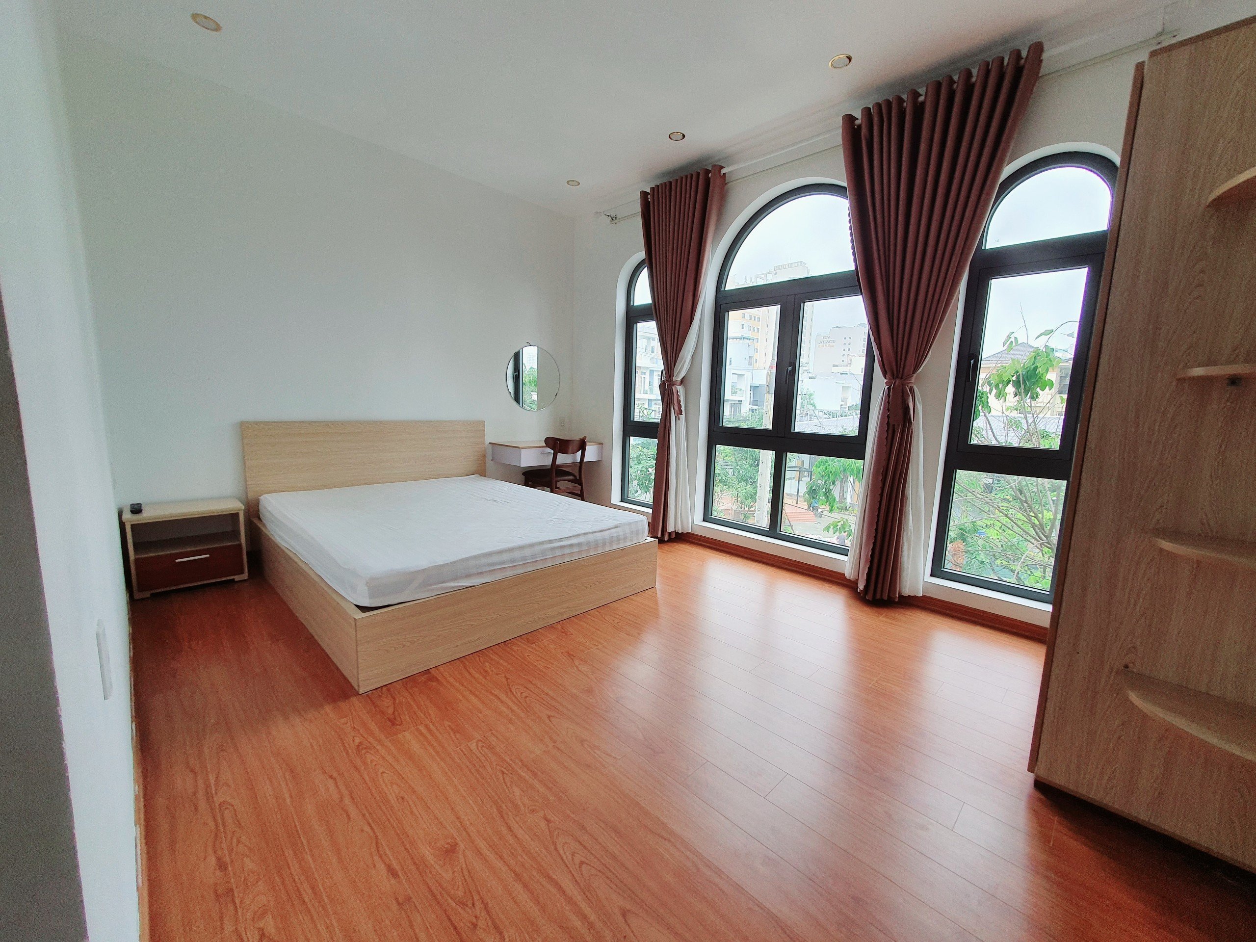 2 Bedrooms Apartment For Rent Pham Van Dong Da Nang (No construction)