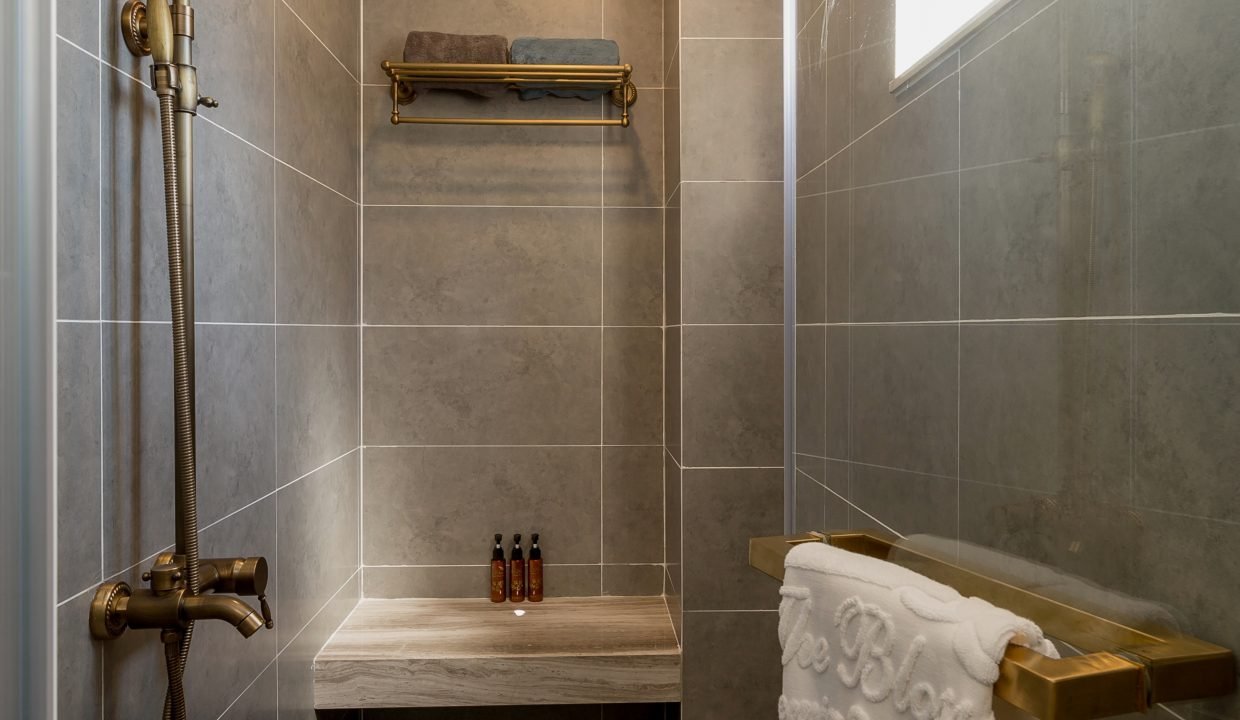 Bathroom2