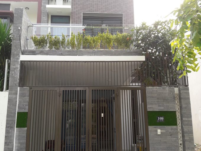 z2105660731165 4dbbf7b1da200bc4da942291a9280ac5 The Magnificent Five Bedrooms House For Rent In Man Thai Da Nang