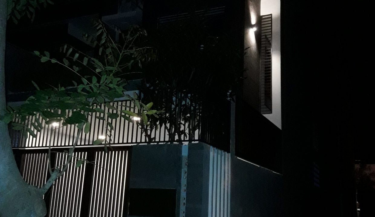z2105660736932_111b9fe1fc0a7e172d1ca7809d5b312e