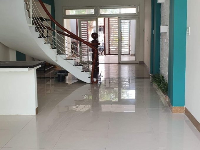 z2112177616572 7c4c266e99106bdb2465357c7c85b2b7 Unfurnished Two Bedrooms House For Rent In Hai Chau Da Nang