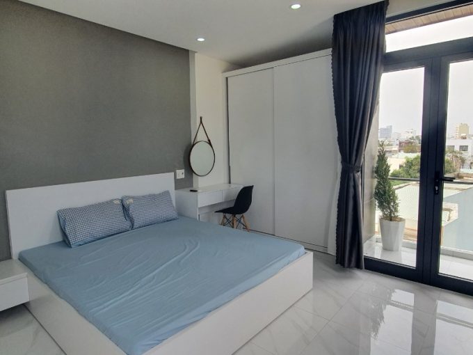 z2165459762898 d6828f8e0b9f9b2a1ba3aa8ef585b741 Contemporary Style One Bedroom Apartment For Rent in Man Thai Da Nang