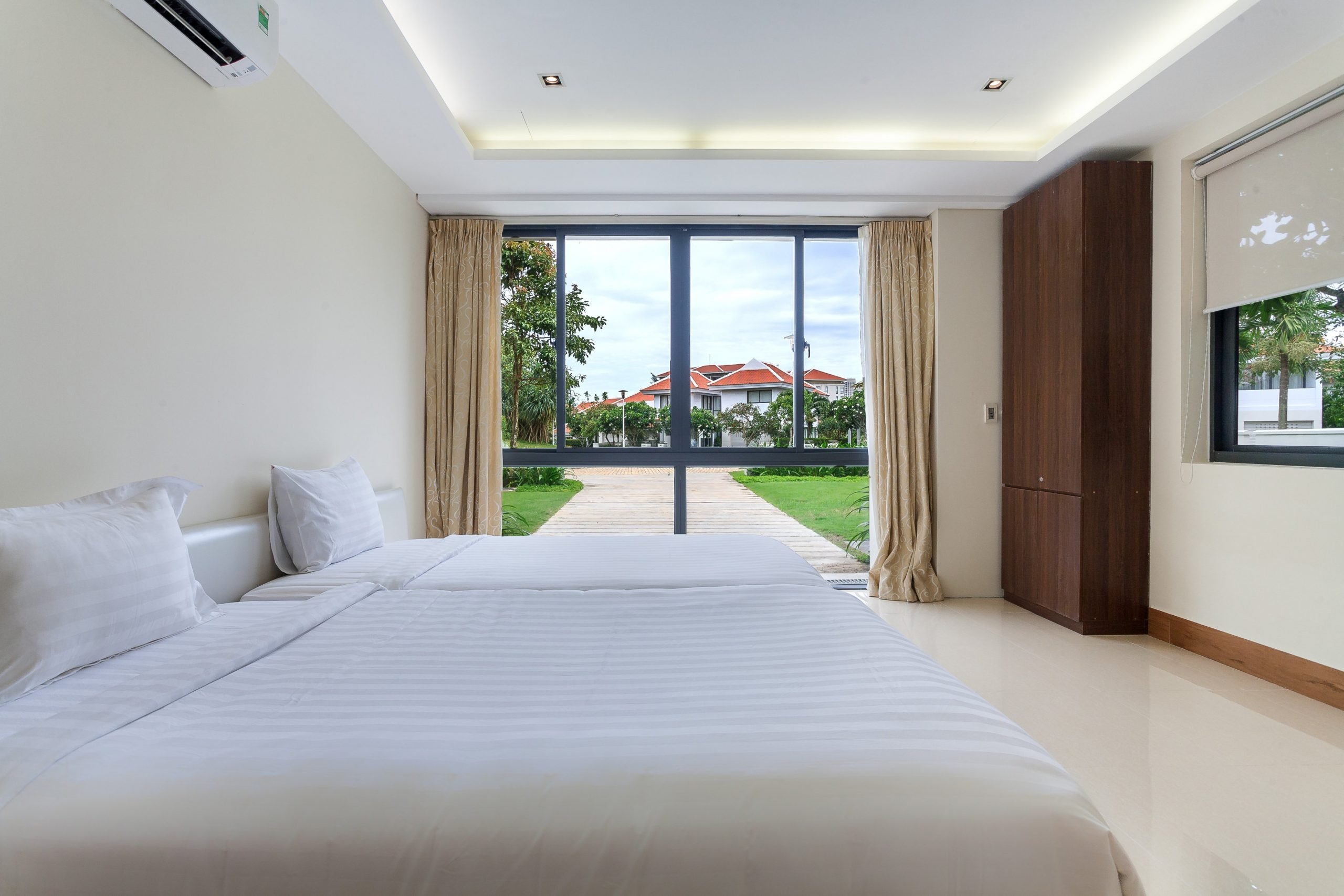 Four Bedrooms Villa For Rent Ocean Villas Da Nang