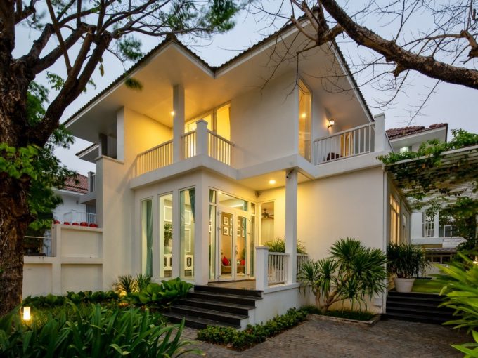 z2201203937017 2da4053f15295efd6d6b9acc49c80618 Contemporary Four Bedrooms Villa For Rent In Euro Village Da Nang