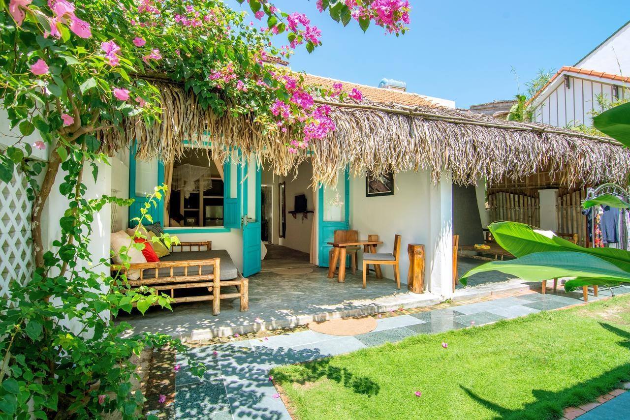Asian Tropical Three Bedrooms Villa For Rent Near An Bang Beach Hoi An