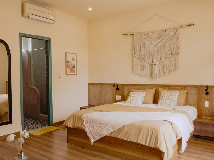 123933117 174847644267112 6633480958489032626 o Persian Style Three Bedrooms Apartment for rent near Ba Le Market Hoi An