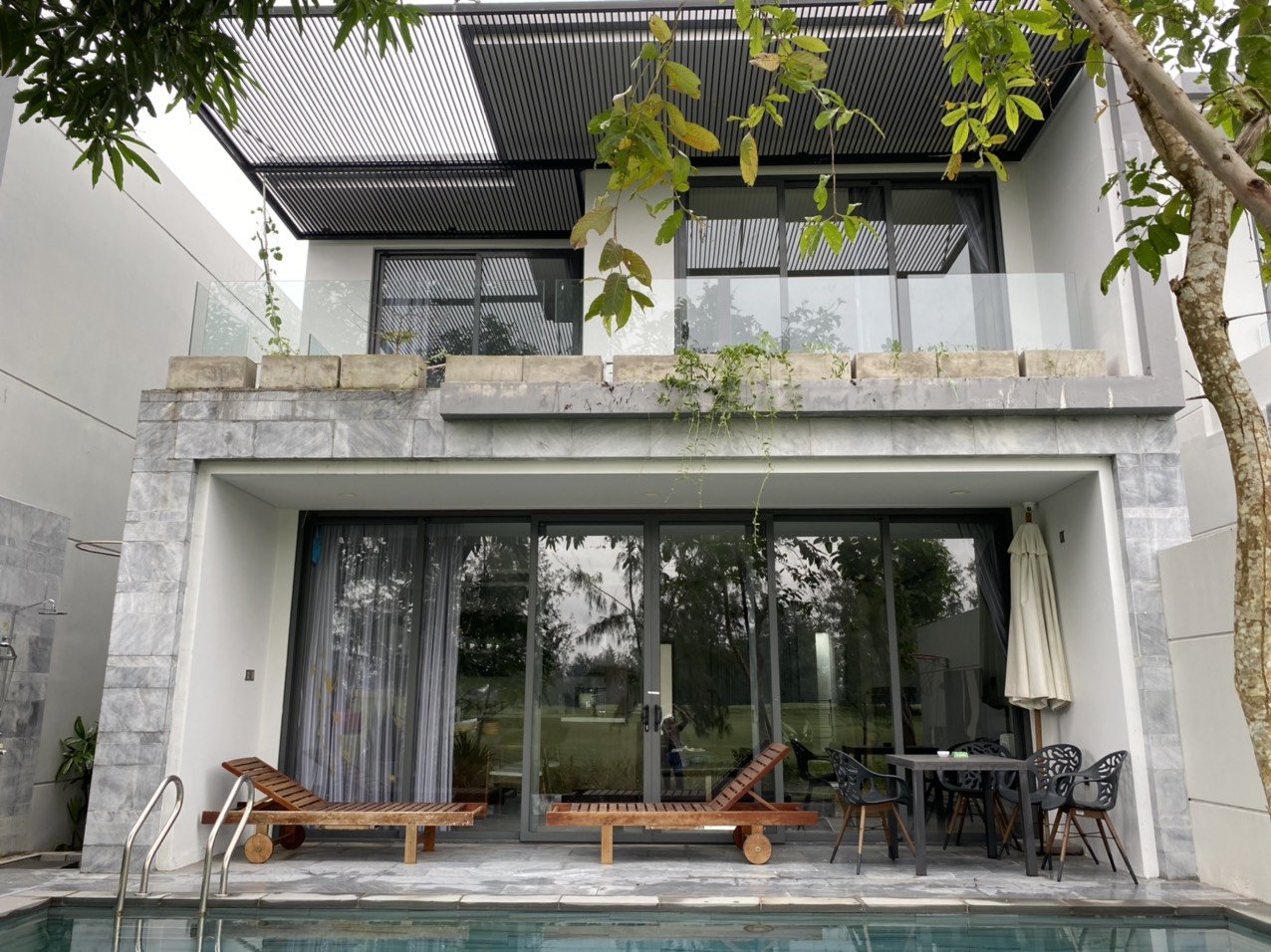 Luxury Three Bedrooms Villa For Rent in The Point Villas Da Nang