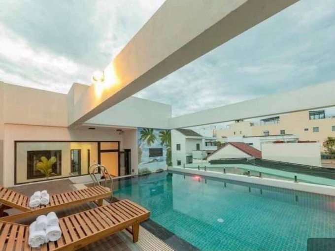 5 bedroom villa
