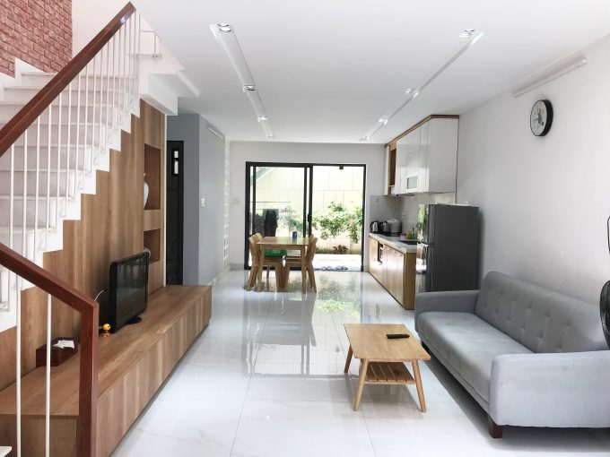 z2304111286560 f4ff3f2454a8f26a424ceb00eafb7fbf Dazzling Four Bedrooms House For Rent In Hai Chau Da Nang