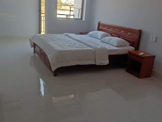 z2384560380386 f282b83342608a081ba3223e9e445bf0 Spacious Six Bedrooms House For Rent In An Thuong Da Nang