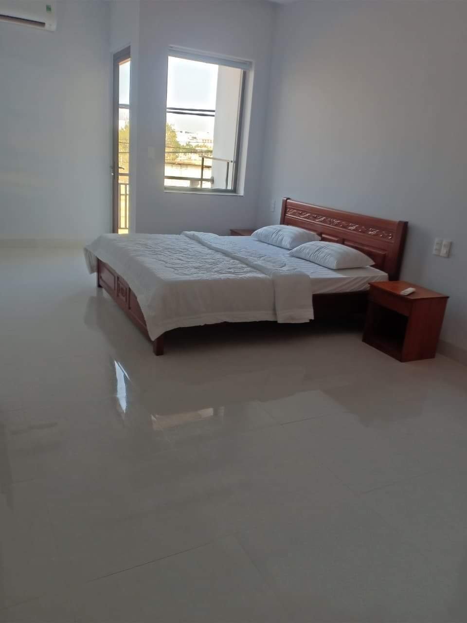 Spacious Six Bedrooms House For Rent In An Thuong Da Nang