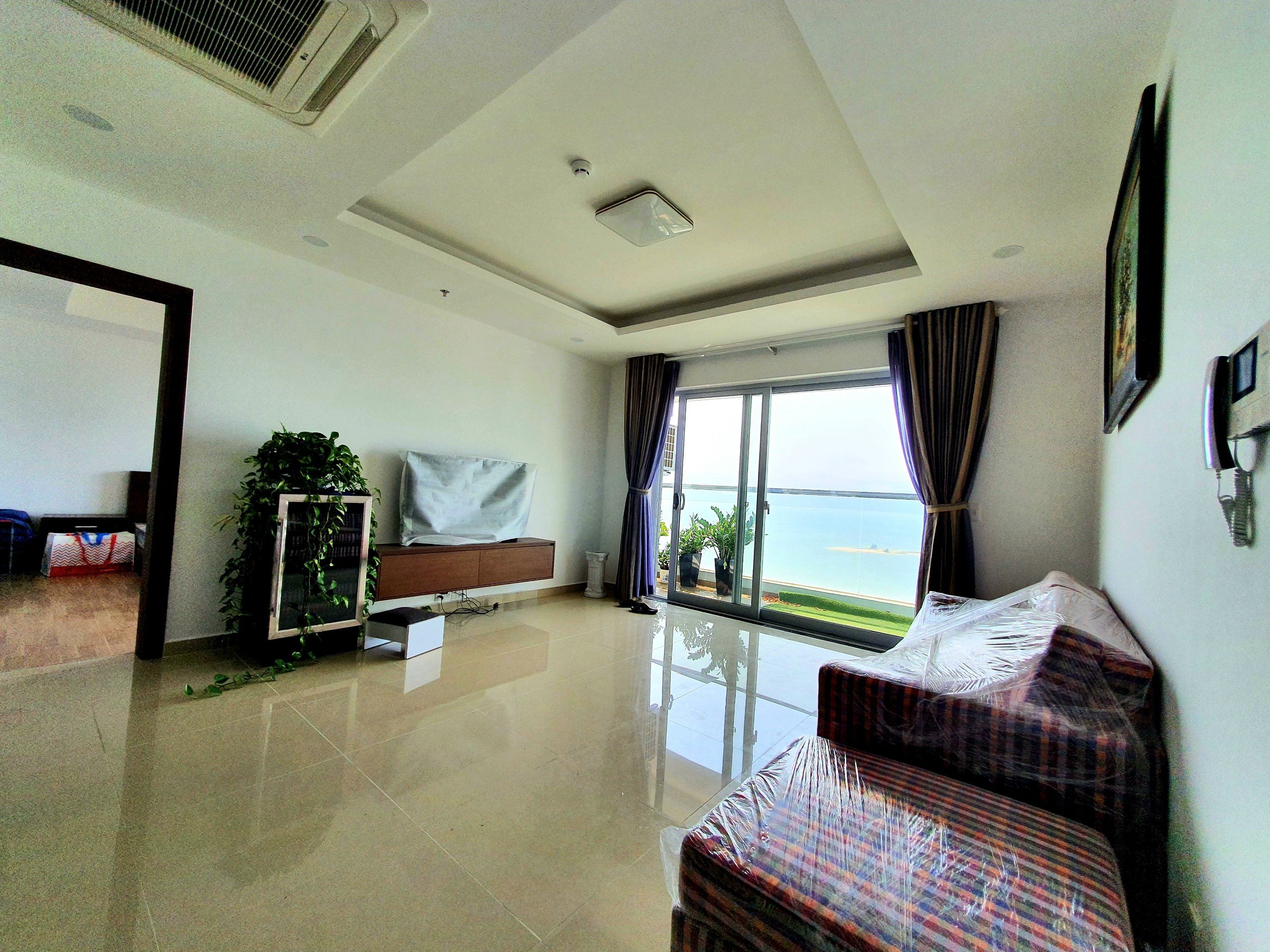 Modern Three Bedrooms Apartment For Rent In Hai Chau Da Nang