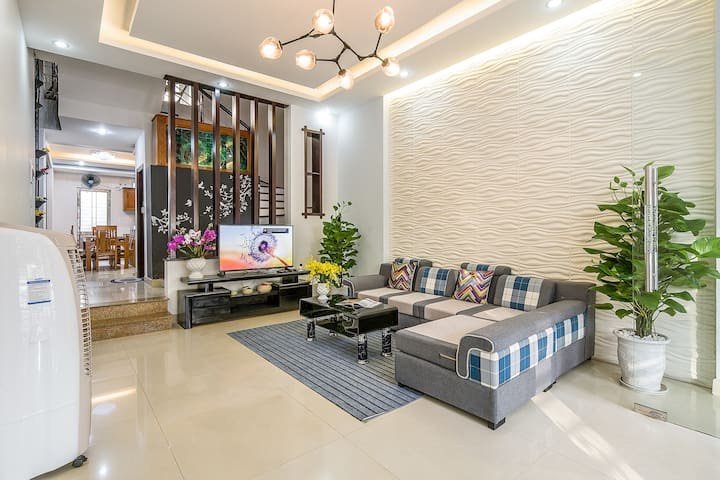 Graceful Five Bedrooms House For Rent In Son Tra Da Nang