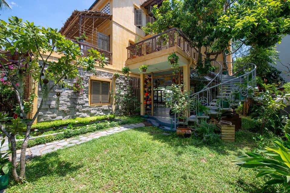 Stunning Garden Four Bedrooms Villa For Rent In An Bang Beach Hoi An