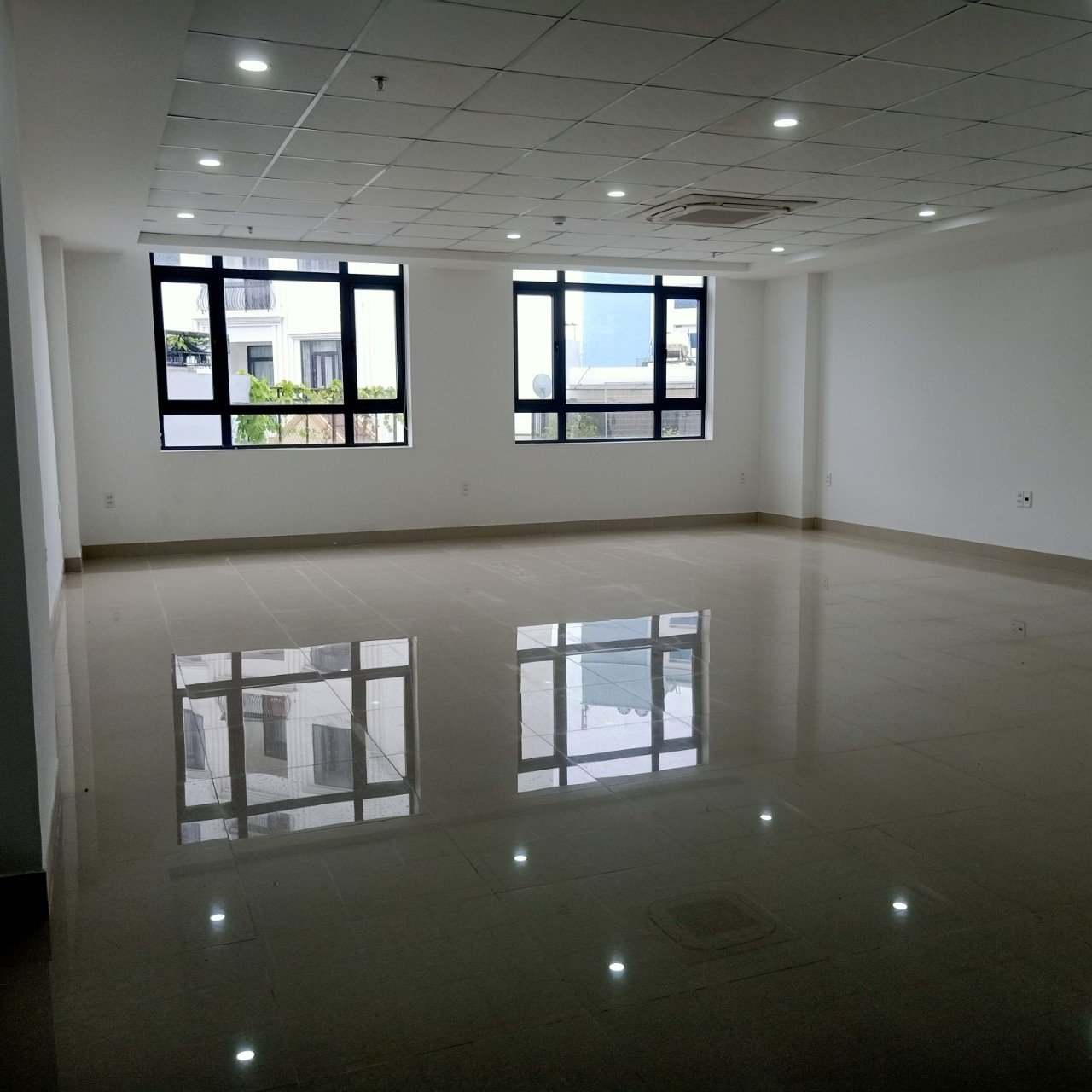 Office Rooms For Rent In Son Tra Da Nang