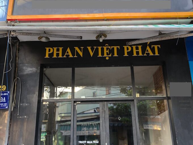 231 nui thanh 0912 270 404 Commercial space for rent on Nui Thanh street