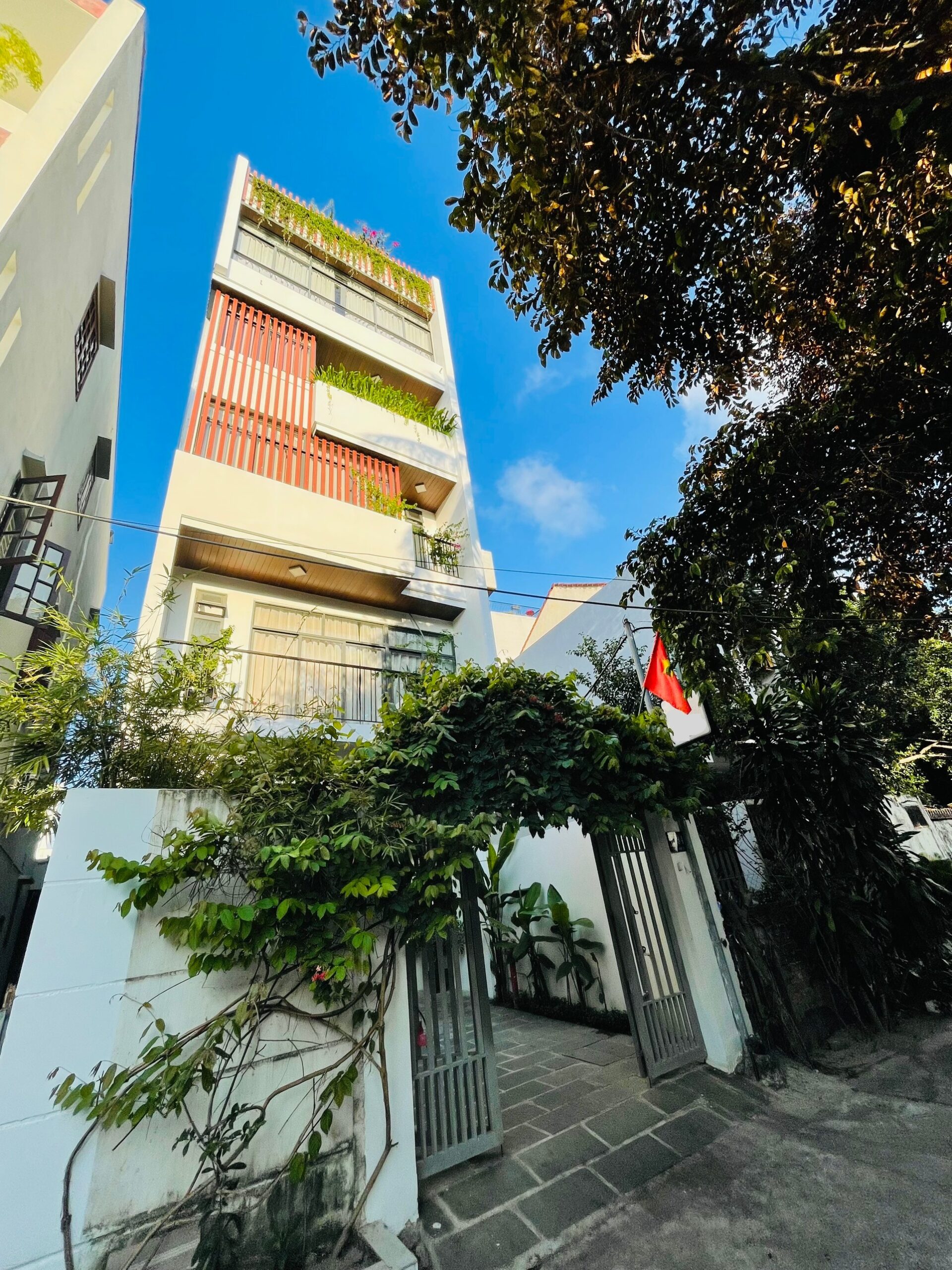 Pet Friendly 2 bedroom apartment in My An