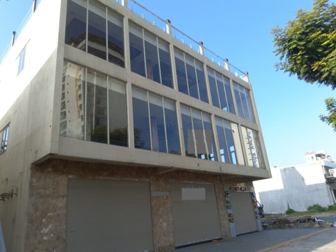 Vo Van Kiet 0905 538 661 Spacious commercial space near Dragon bridge