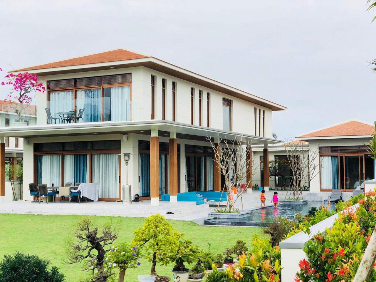 Ocean Estates 4 bedroom villa for sell