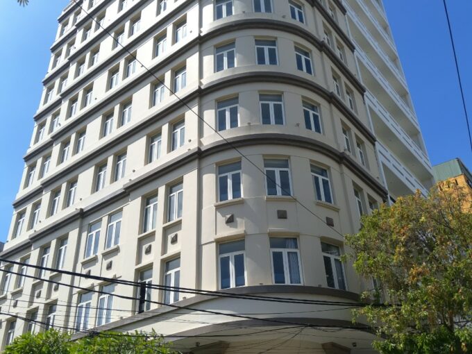 z2895147651345 5969a3e08b3a75979ae4bd30ed53ac99 Corner hotel in tourist area, near My Khe beach for sell