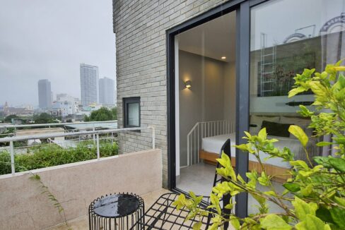 1 bedroom apartment with balcony