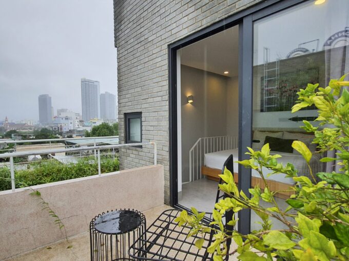1 bedroom apartment with balcony