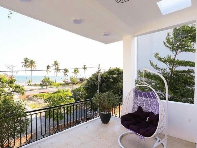 279312773 704771987517581 8422991782073470019 n Modern 2 Bedrooms House Near the Beach for rent in Son Tra, Da Nang