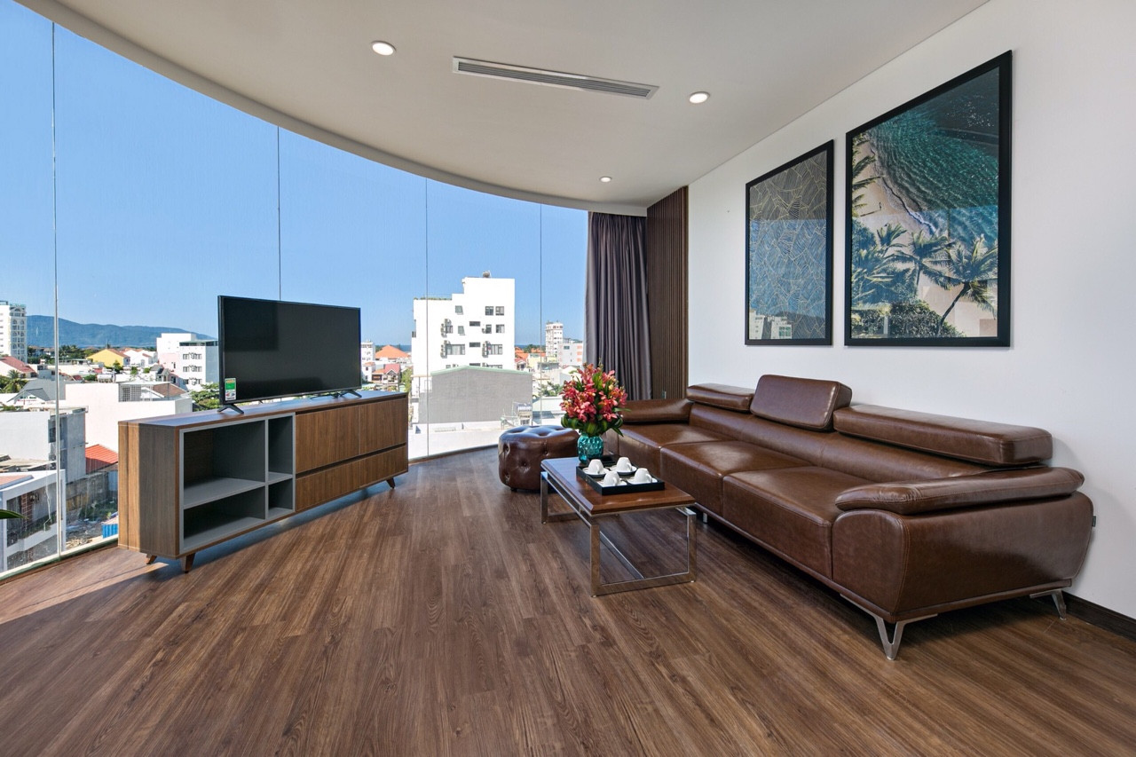 Luxury 2 Bedrooms Rooftop Pool Apartment for Rent in Da Nang