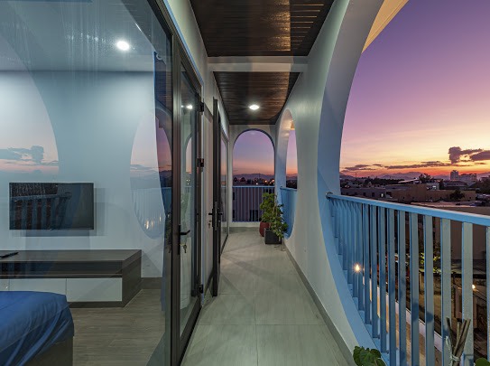 z2567542794371 2089e6e8c468199ba1c56e620bf3c1fa Pool Apartment with Balcony in My An-Experience the Ultimate in Comfort and Relaxation