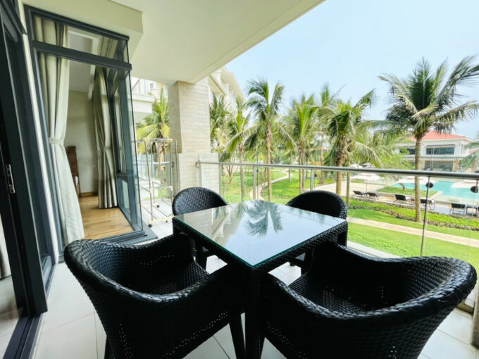 z4274203351669 7006f70ecb7668ddee5a13aa19019772 Modern Apartment for Rent at Ocean Resort: A Luxurious Beachfront Retreat