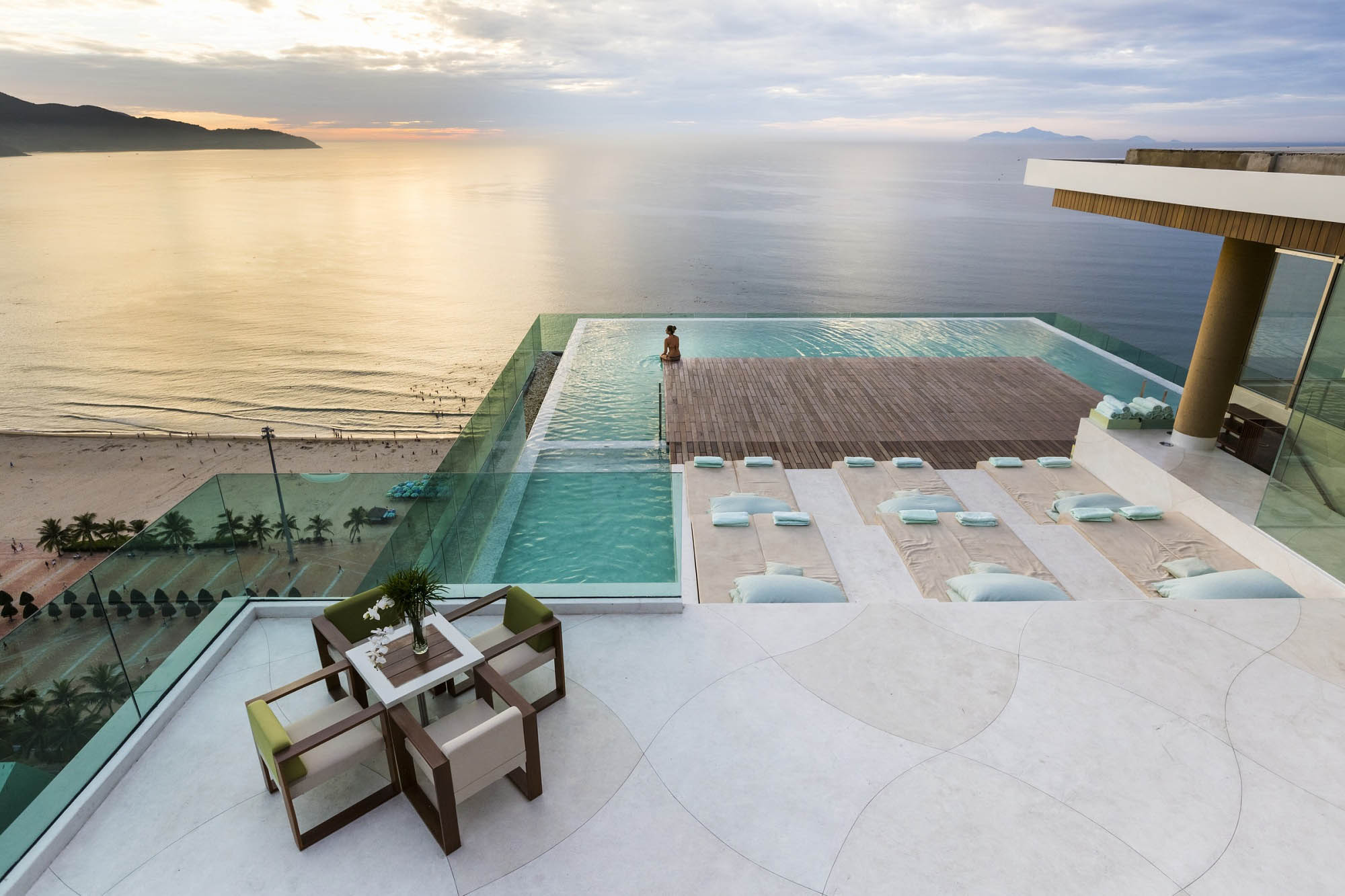 2 Bedrooms Alacarte Apartment for Rent: Your Coastal Retreat in Da Nang