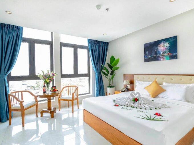 Beautiful 55-Room Hotel for Lease on Nguyen Van Thoai Street, Da Nang city