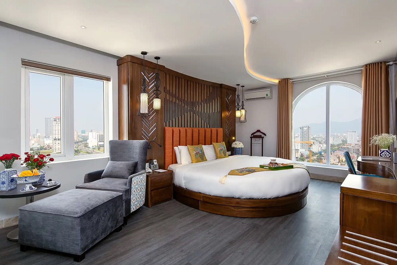 Luxury 98-Room Hotel Lease on Duong Dinh Nghe Street