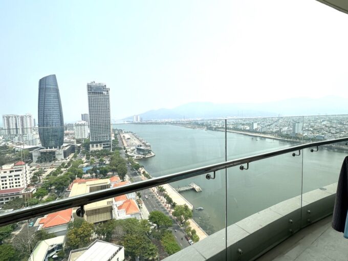 Penthouse Hilton River View in Da Nang – Live the High Life