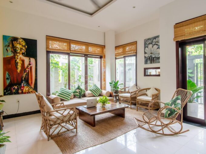 456294893 1538591663747908 89633836135623706 n 1 Bright and Breezy: 4 Bedrooms House for Rent near Pham Van Dong Beach!