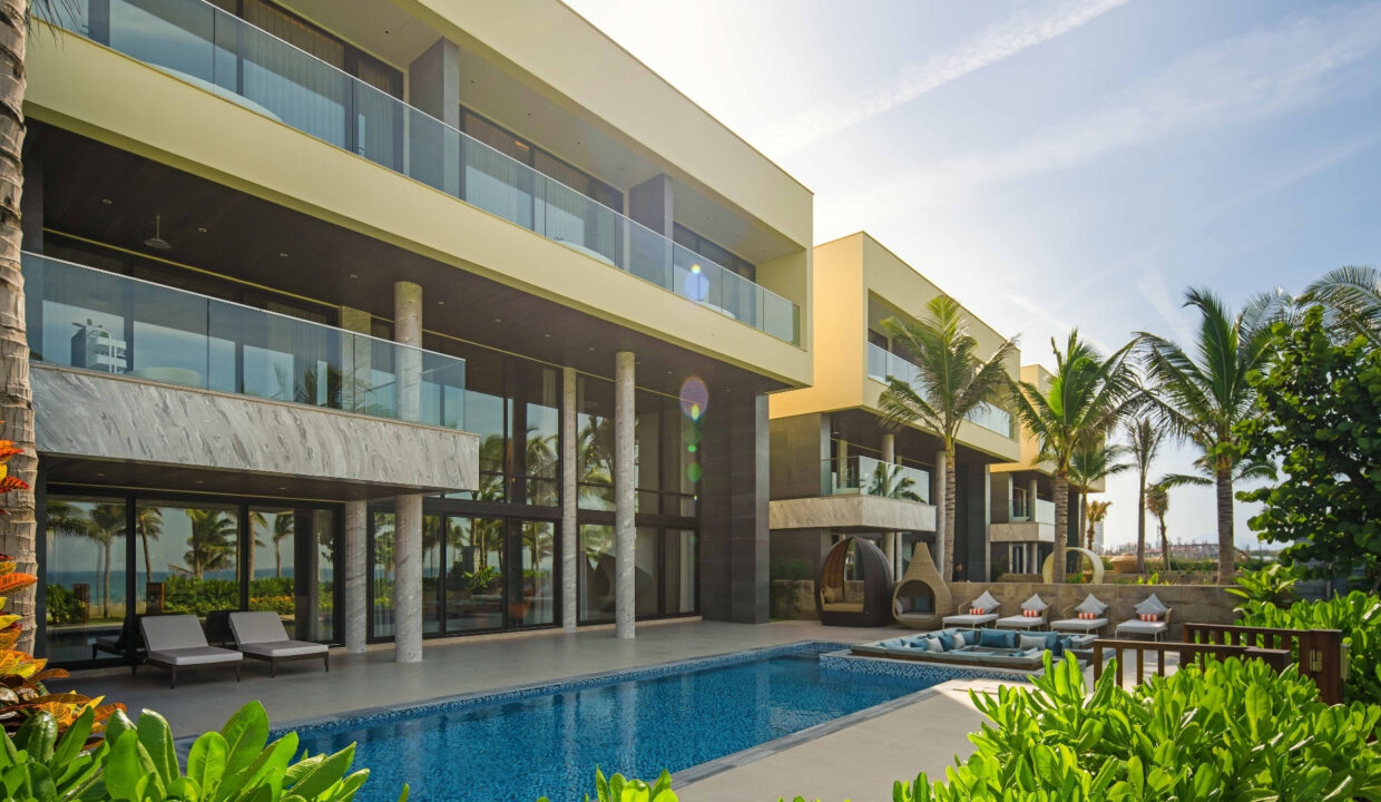 6 BDR beachfront villa da nang