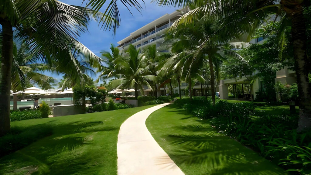 4 2 Premier 6-BDR Beachfront - Da Nang Resort Villa 
