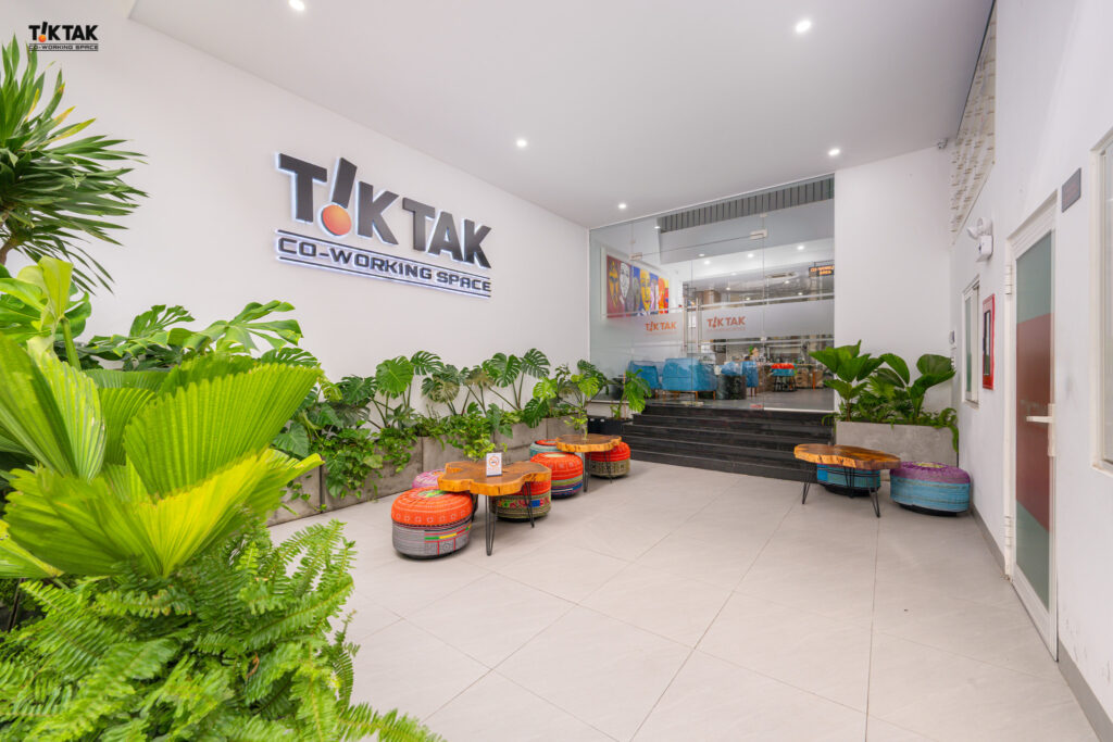 Reception and entrance area of Tik Tak Co-working Space in Hai Chau Da Nang
