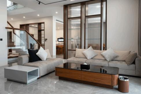 Luxury villa in One River