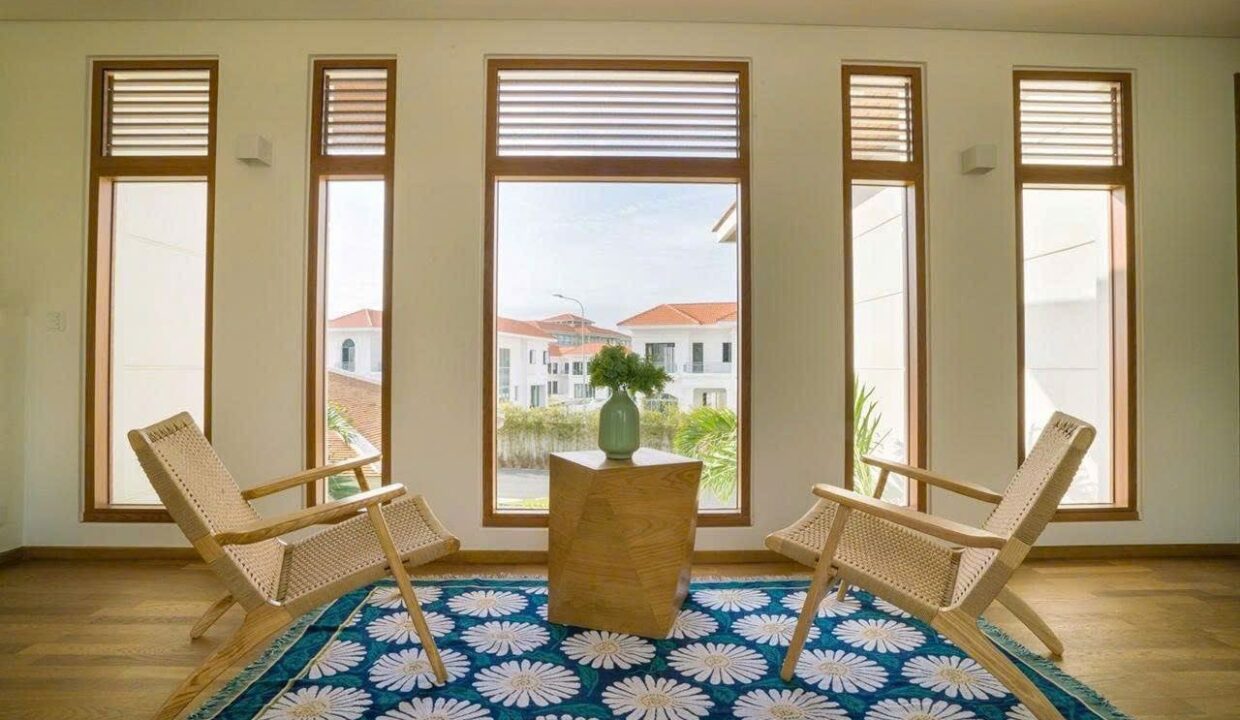 Villa in the ocean estates 1