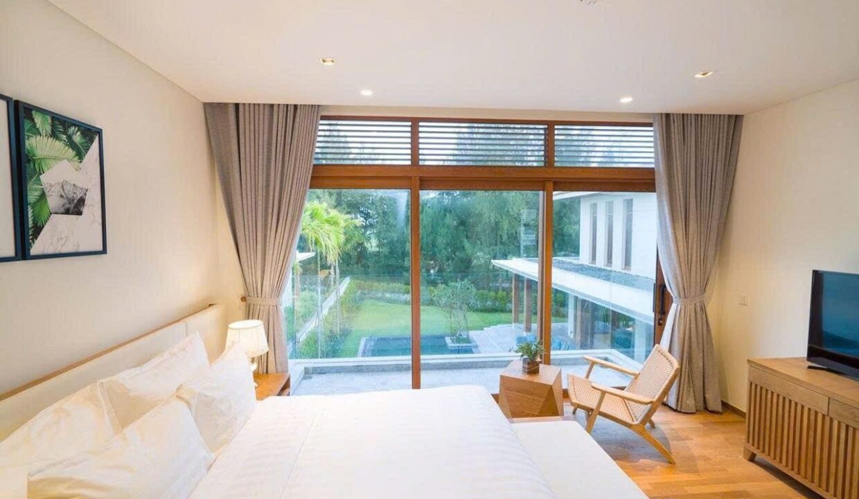 Villa in the ocean estates 4