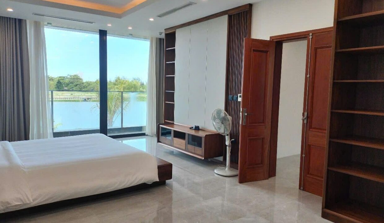 Luxury villa in One River 8