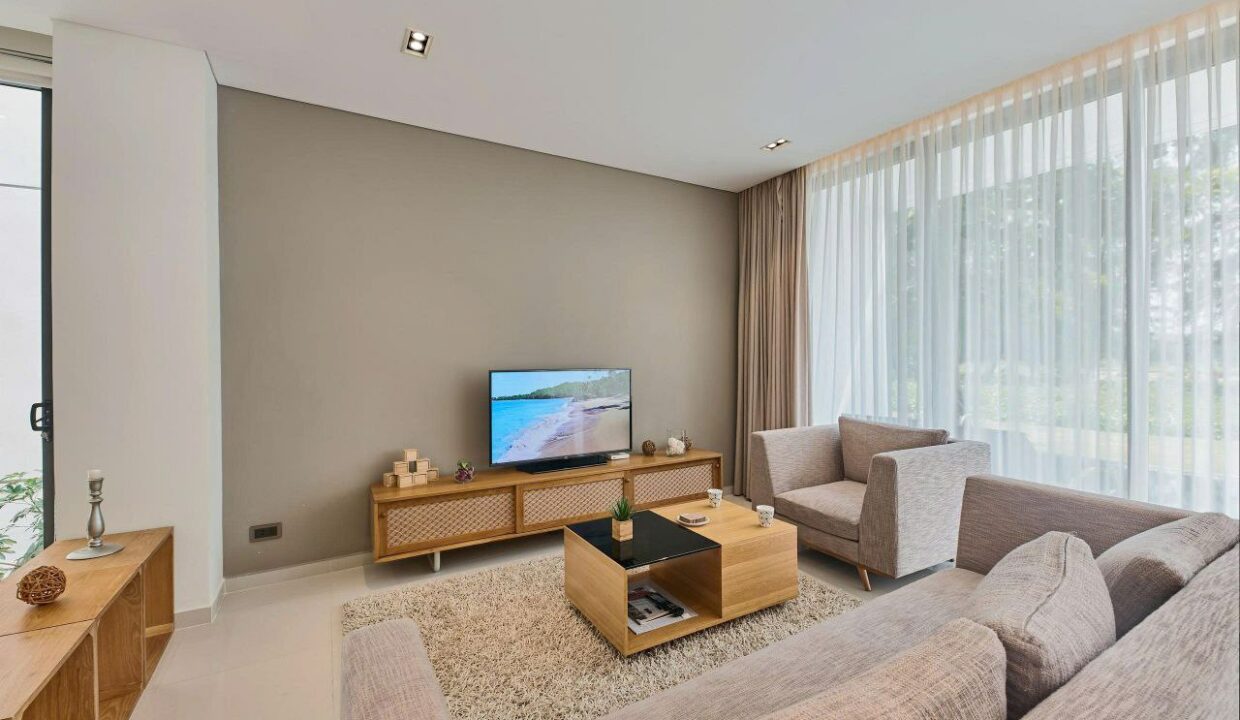 Golf Villa in The Point 1