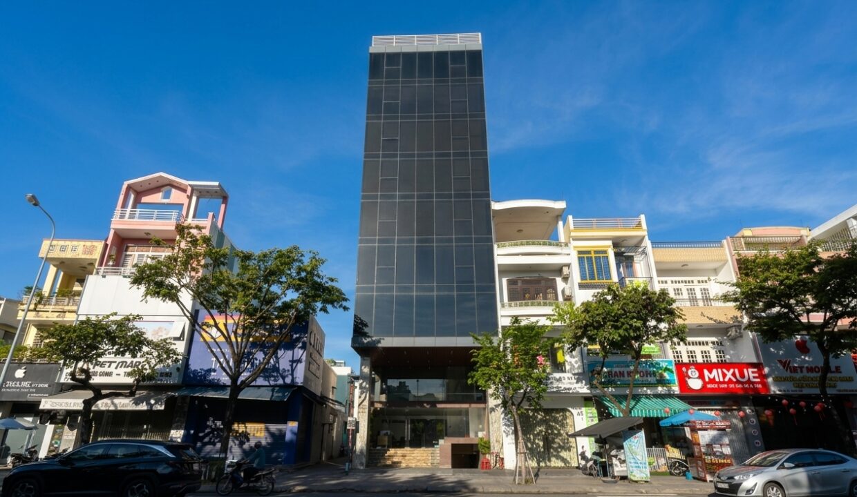 APTEK-building-private-office-for-rent-1