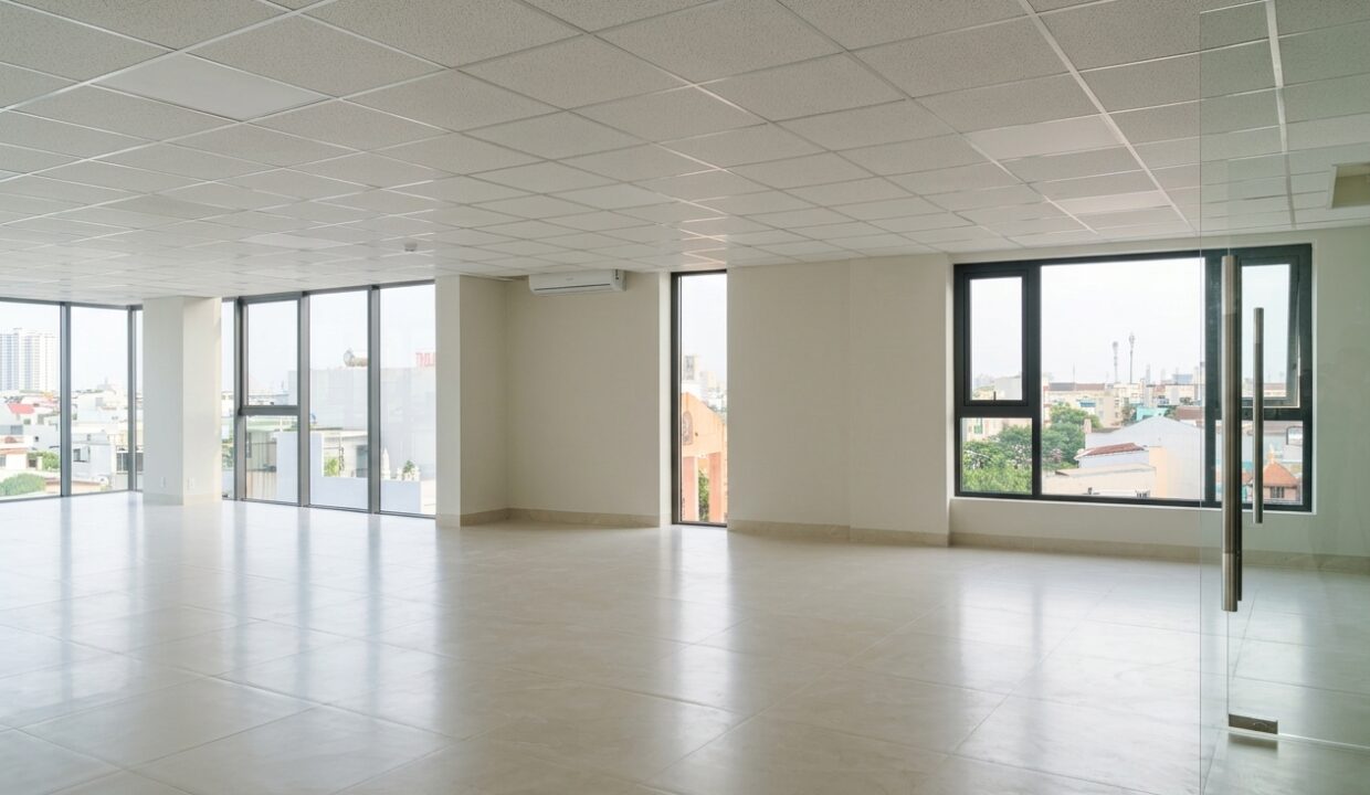 APTEK-building-private-office-for-rent-4