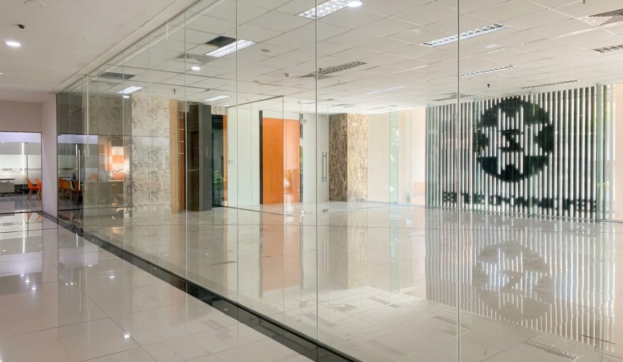 Fhome-office-building-affordable-office-for-rent-1