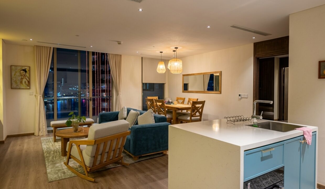 new 2 bedroom apartment in Bach Dang Complex