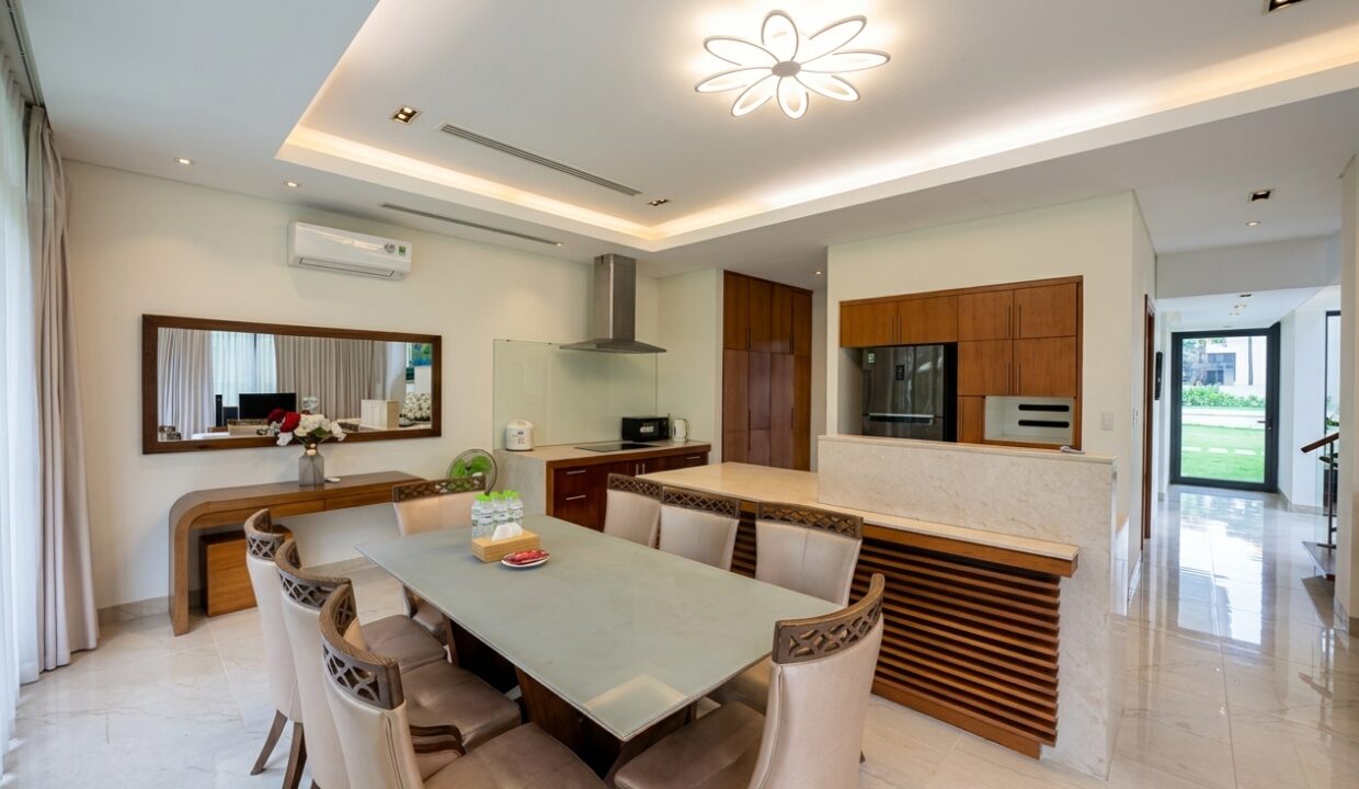 4 bedroom villa in ocean villas resort